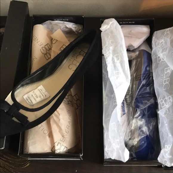 BCBGen.  Flats Multiple Size - Picture 4 of 8